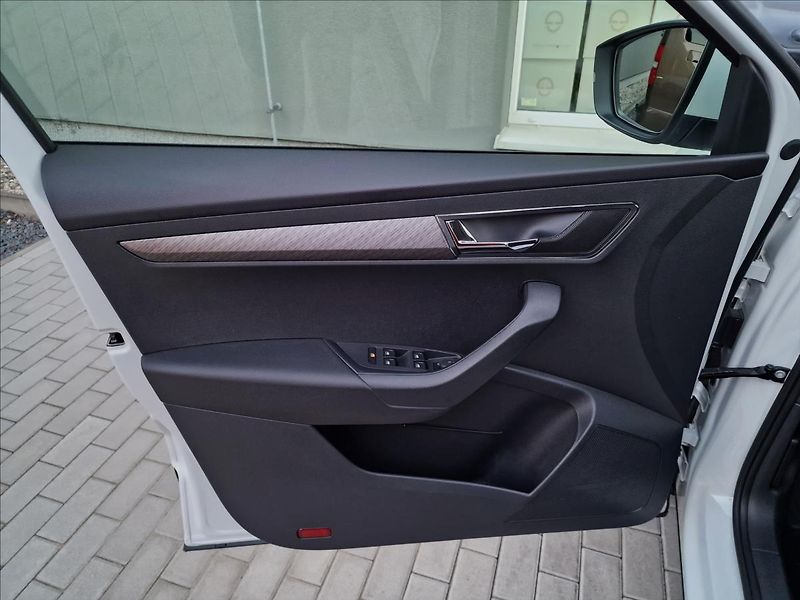Škoda Karoq 2.0 TDI Style DSG,ČR,1.Maj - fotka 39 z 50
