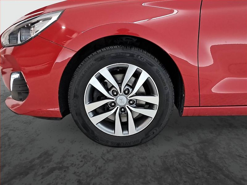Hyundai i30 (2019) 1.4 T-GDI, Serv.kniha, Navi - fotka 15 z 21