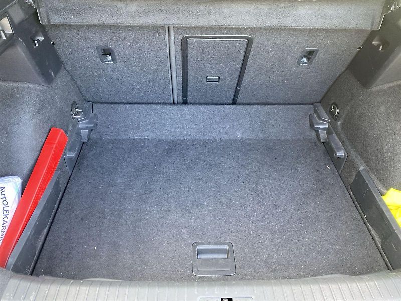 Cupra Formentor (2024) 1.5 TSI DSG - fotka 25 z 44