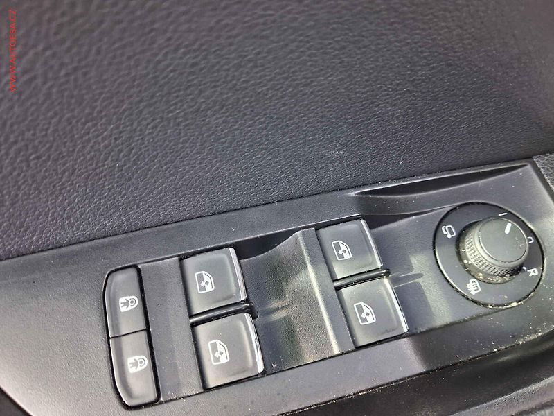 Škoda Superb (2019) 2.0 TDi 4x4, Style, DSG, LED - fotka 16 z 24
