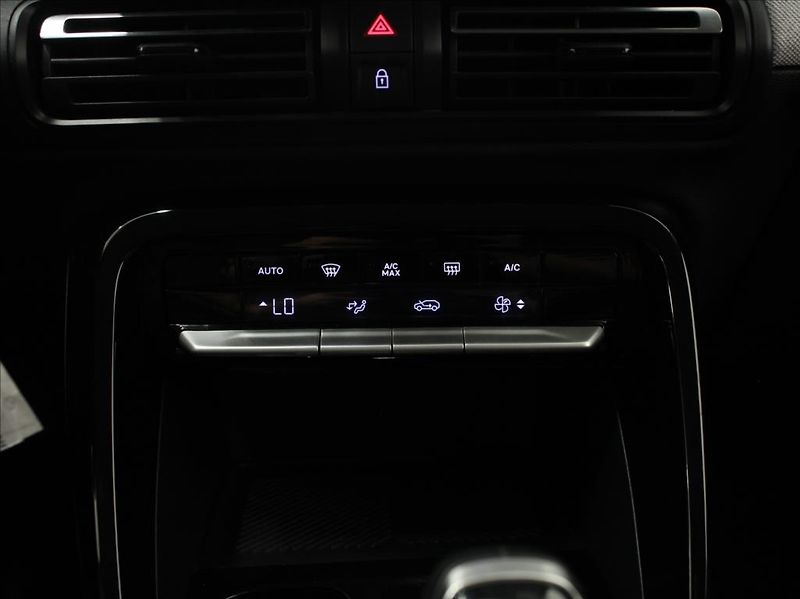 Citroën C3 Aircross 1,2 Turbo 100k PLUS 26tkm. - fotka 14 z 21