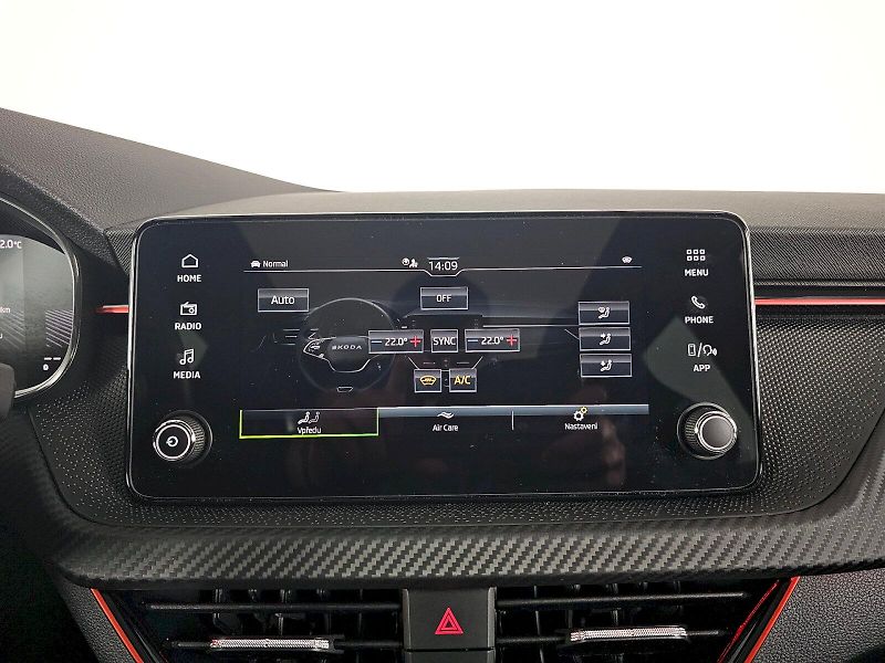 Škoda Kamiq (2025) 1.5TSI 110kW Monte Carlo - fotka 17 z 30