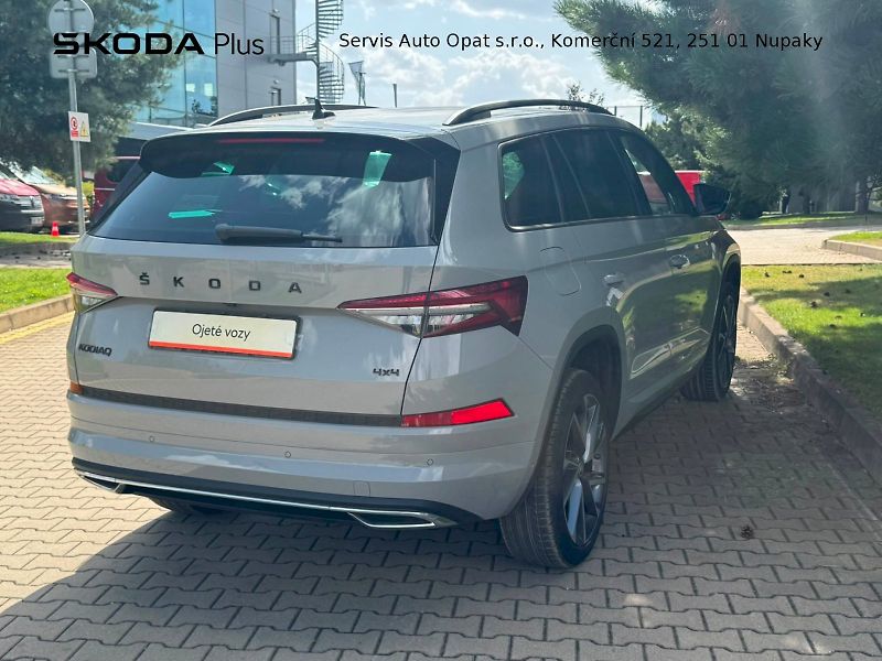 Škoda Kodiaq (2023) SPORTLINE EXCLUSIVE 2.0TSI 140 - fotka 2 z 27