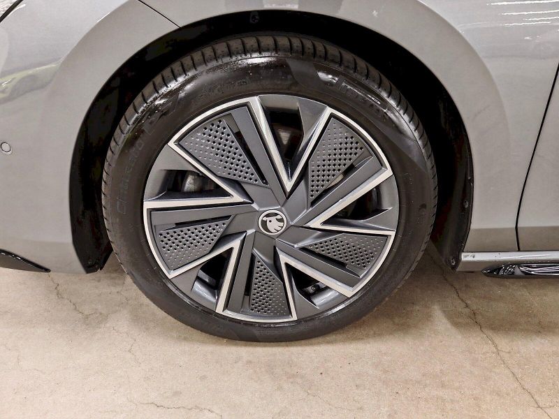 Škoda Superb (2025) 2.0 TDI 142 kW DSG 4x4 Sportli - fotka 36 z 36