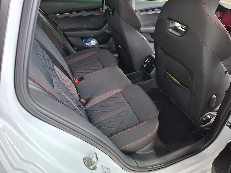 Škoda Octavia (2025) combi RS 2,0 TSI 195 KW 7-STUP - fotka 42 z 43
