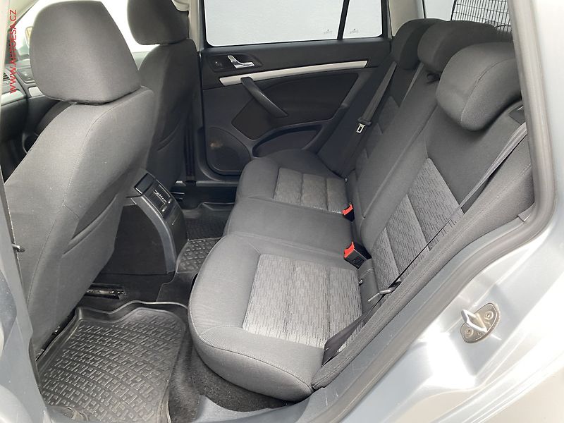 Škoda Octavia (2012) 1.6TDi, AC, temp - fotka 10 z 18