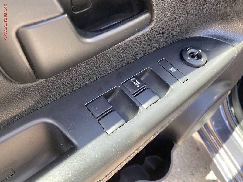 Kia Venga (2012) 1.6i, AT, AC - fotka 13 z 16