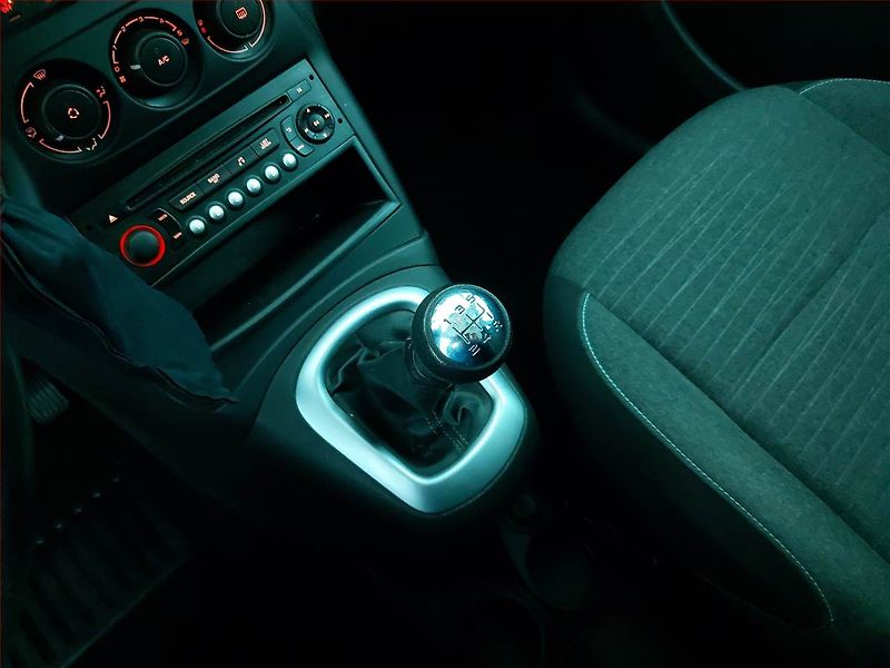 Citroën C3 Picasso (2017) 1.6 BlueHDi, Tempomat - fotka 13 z 17