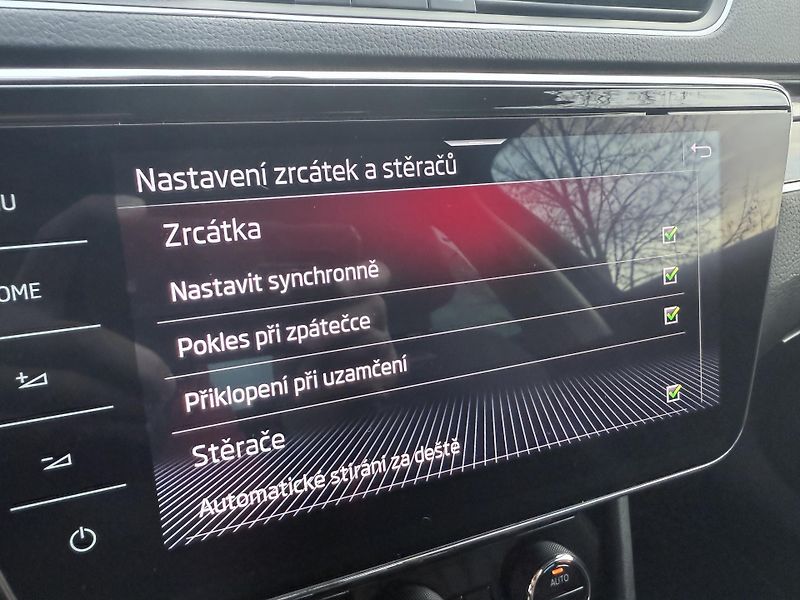 Škoda Superb (2023) 2,0tdi 147kw L&K 4x4 DSG - fotka 75 z 80
