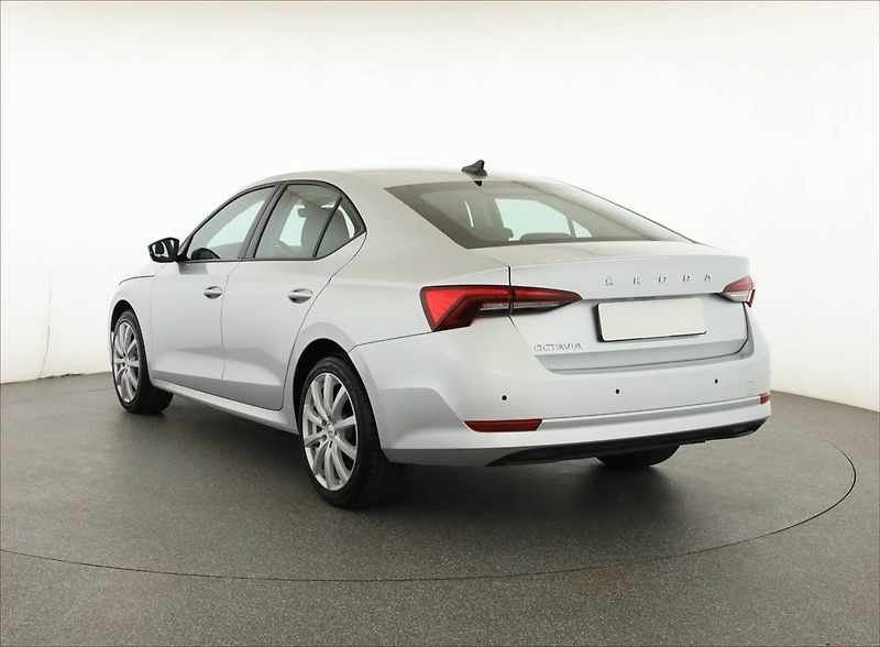 Škoda Octavia (2023) Ambition 1.5 TSI - fotka 4 z 19