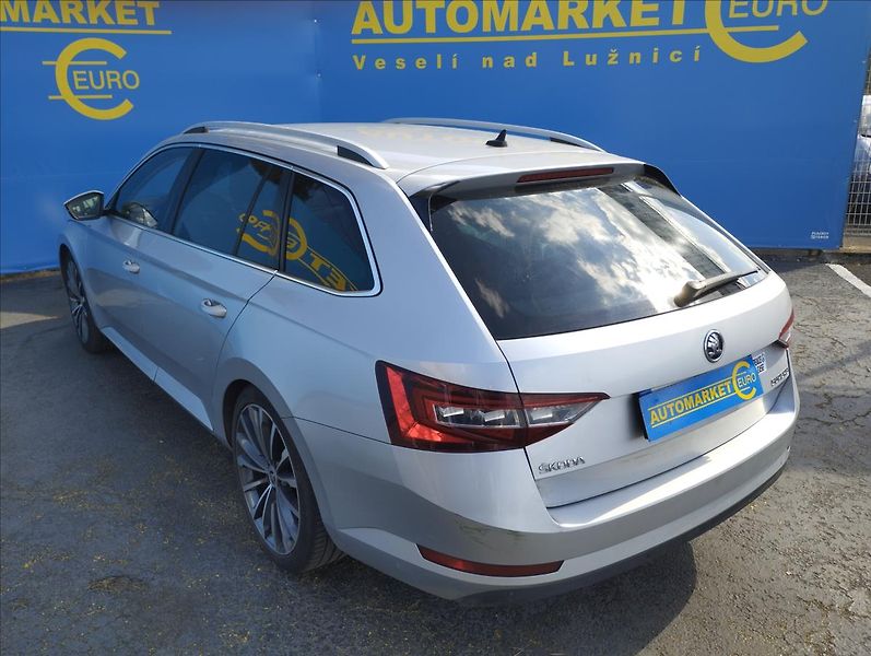 Škoda Superb 2,0 TDi 110KW LAURIN/KLEMENT - fotka 6 z 20
