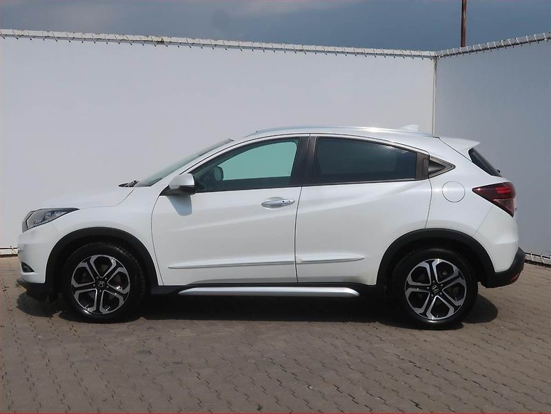 Honda HR-V (2015) 1.5 i-VTEC, Automat - fotka 3 z 15