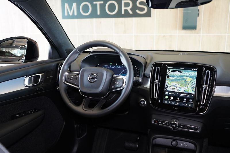 Volvo XC40 B4 PLUS Dark, 360°, LED Pixel - fotka 41 z 42