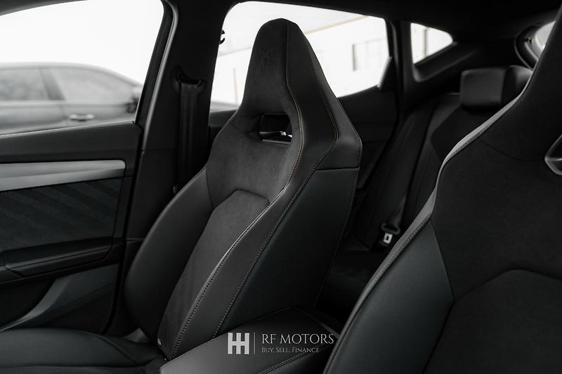 Cupra Formentor (2025) VZ 2,0 TSI 333 4Drive - fotka 29 z 53