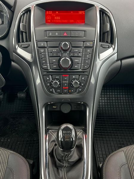Opel Astra 2.0CDTI 121kW CZ Kůže TZ - fotka 8 z 21