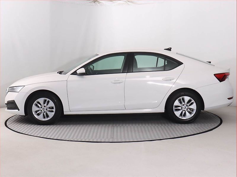 Škoda Octavia (2023) Ambition 1.5 TSI - fotka 3 z 20