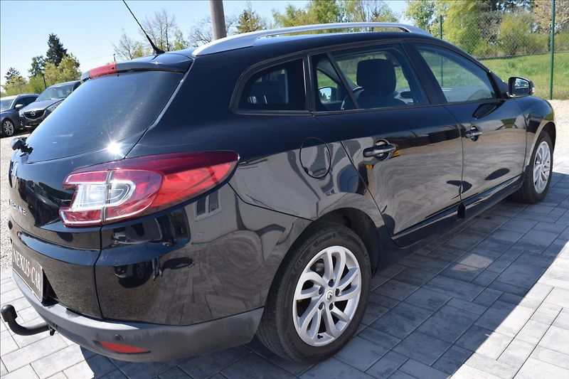 Renault Mégane 1,5 DCI 81KW PO SERVISE TAŽNÉ - fotka 4 z 47