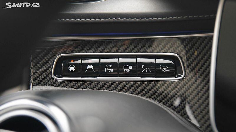 Mercedes-Benz Třídy S S63 AMG 4MATIC cabrio 585 PS - fotka 43 z 48