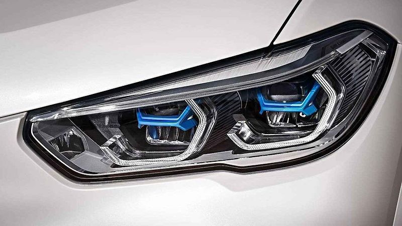 BMW X5.