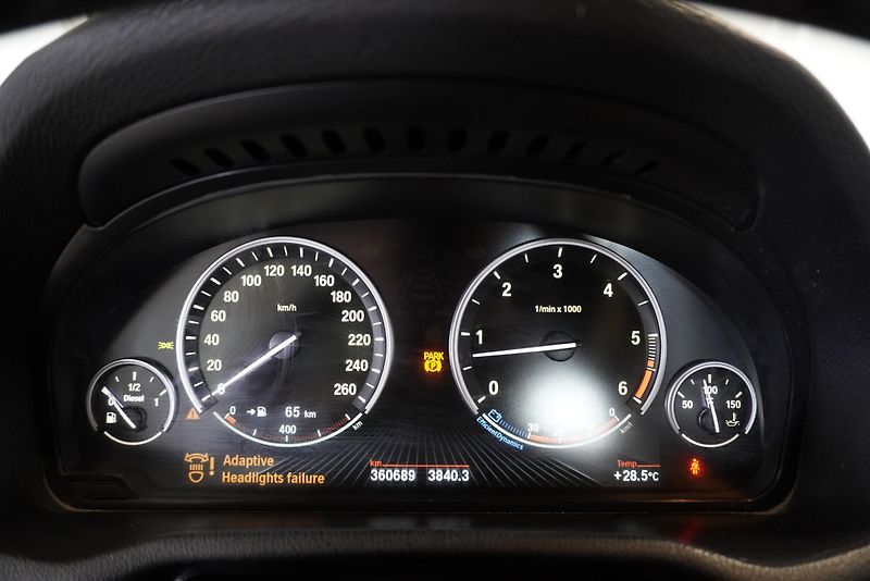 BMW X3 3,0 XDRIVE30D AUTOMAT - fotka 18 z 29