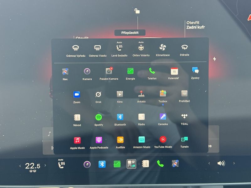 Tesla Model Y Standard Range LFP SOH 91% - fotka 13 z 26