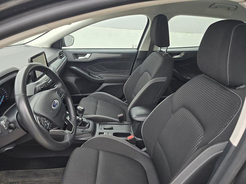 Ford Focus  IV Trend Edition Plus 1,5 Eco - fotka 7 z 7