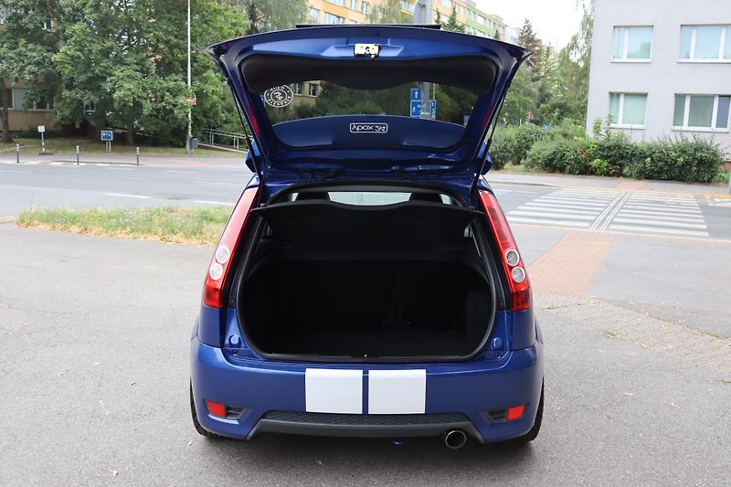 Ford Fiesta ST 2.0i 110kW - fotka 35 z 49