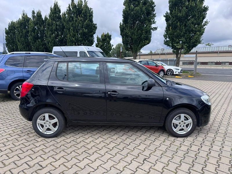 Škoda Fabia (2010) 1,4i 16V 63 KW 2.MAJ KILOMETRY - fotka 7 z 50