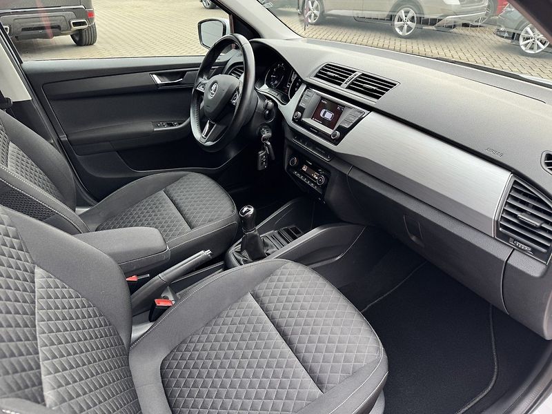 Škoda Fabia (2017) 1.2TSi Style Digi Klima - fotka 14 z 50