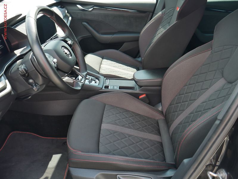 Škoda Octavia (2021) 2.0TDi 4x4, ČR, RS, DSG, LED - fotka 9 z 25