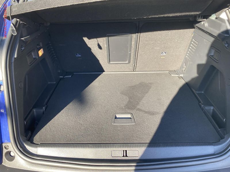 Peugeot 3008 (2018) 1.5 HDi, Active, AT, navi - fotka 7 z 20