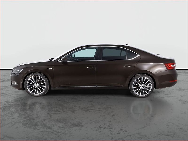 Škoda Superb (2019) Laurin&Klement 2.0 TDI - fotka 3 z 31