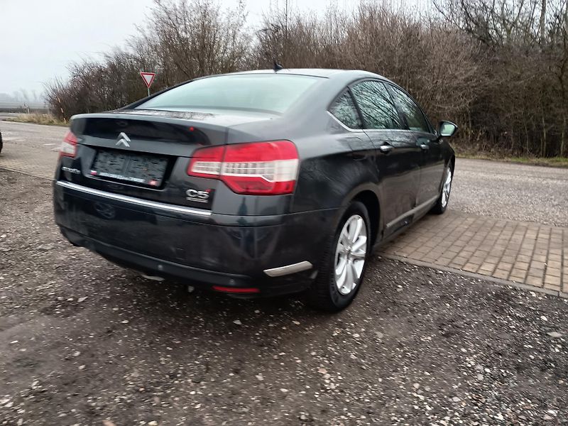 Citroën C5 (2011) 1.6i Automat - fotka 18 z 43