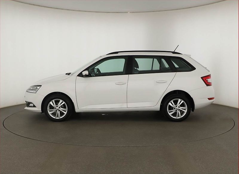Škoda Fabia (2021) Style 1.0 TSI, ČR,1.maj - fotka 3 z 15