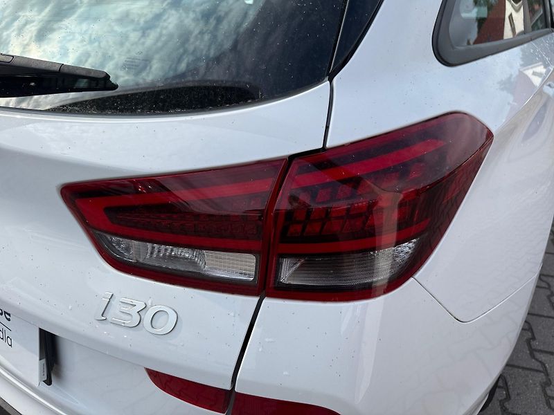 Hyundai i30 (2024) 1,0 T-GDi 74 kW SMART - fotka 12 z 23