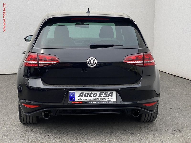 Volkswagen Golf (2015) 2.0 TSi, GTi, bixen, navi, - fotka 5 z 19