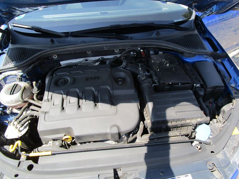 Škoda Octavia 1,6TDI-66KW- KOUPENA V ČR - fotka 13 z 14