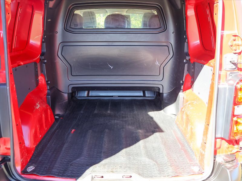 Citroën Jumpy 1,5 HDI 75kW CZ 6-Míst Tažné - fotka 10 z 34