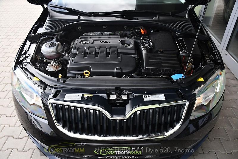 Škoda Octavia 2.0TDi PDC KESSY  - fotka 37 z 38