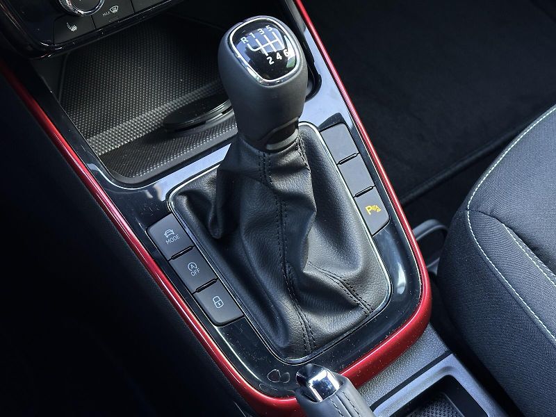 Škoda Fabia 1.0TSi 116PS Monte Carlo Bi-LE - fotka 29 z 35
