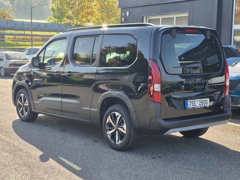 Peugeot Rifter (2026) LONG GT BlueHDi 130 S&S EAT8 - fotka 3 z 22