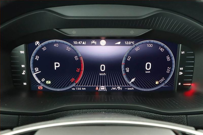 Škoda Karoq (2025) 1.5 TSI, Top Selection, AT, AC - fotka 8 z 17