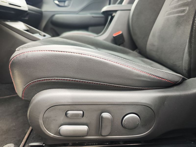Hyundai Kona EV/65kWh N-Line Premium AT - fotka 37 z 38