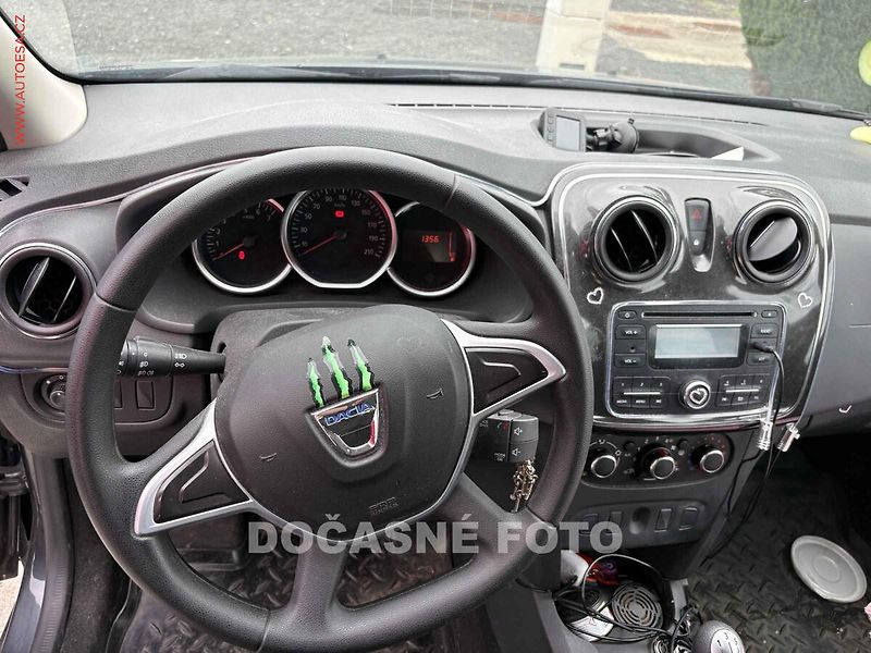 Dacia Logan (2017) 1.2i - fotka 3 z 3