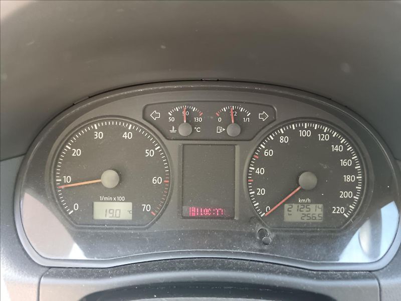 Volkswagen Polo 1,4 i Automat  Comfortline - fotka 17 z 17