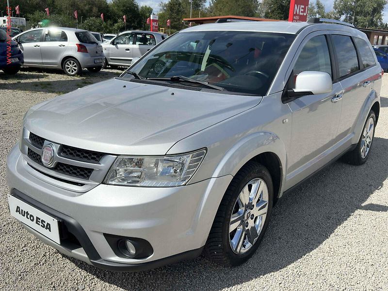 Fiat Freemont (2012) 2.0 M.Jet 4x4 7míst, AT - fotka 3 z 20