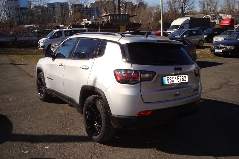 Jeep Compass (2022) 1.3 Night Eagle,ČR,1.Majitel - fotka 5 z 75