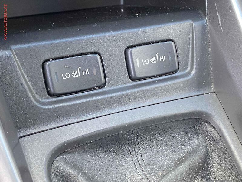 Suzuki Vitara (2019) 1.4 BJet, Premium, TZ, navi - fotka 14 z 19