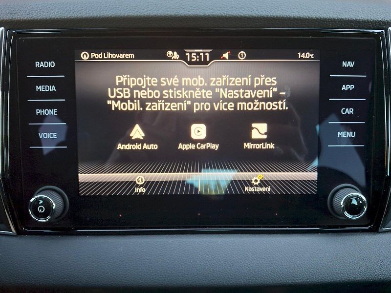 Škoda Karoq (2020) Style DSG 1,5TSi 110kW - fotka 21 z 35