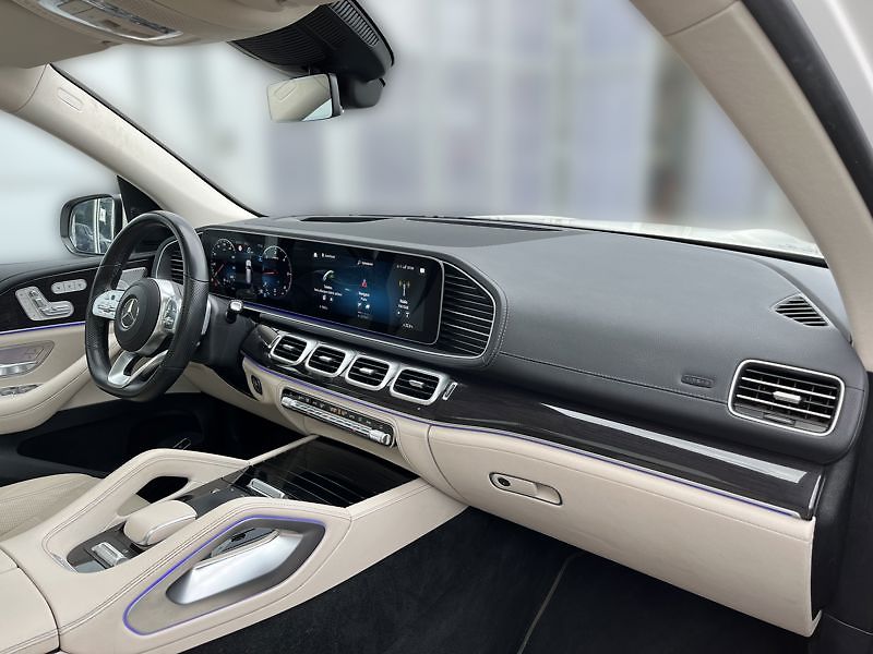 Mercedes-Benz GLS Trída 400 d 4MATIC AMG Line - fotka 15 z 20